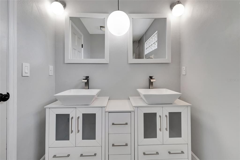 Bathroom, Dual Sink Vanities, Interior
