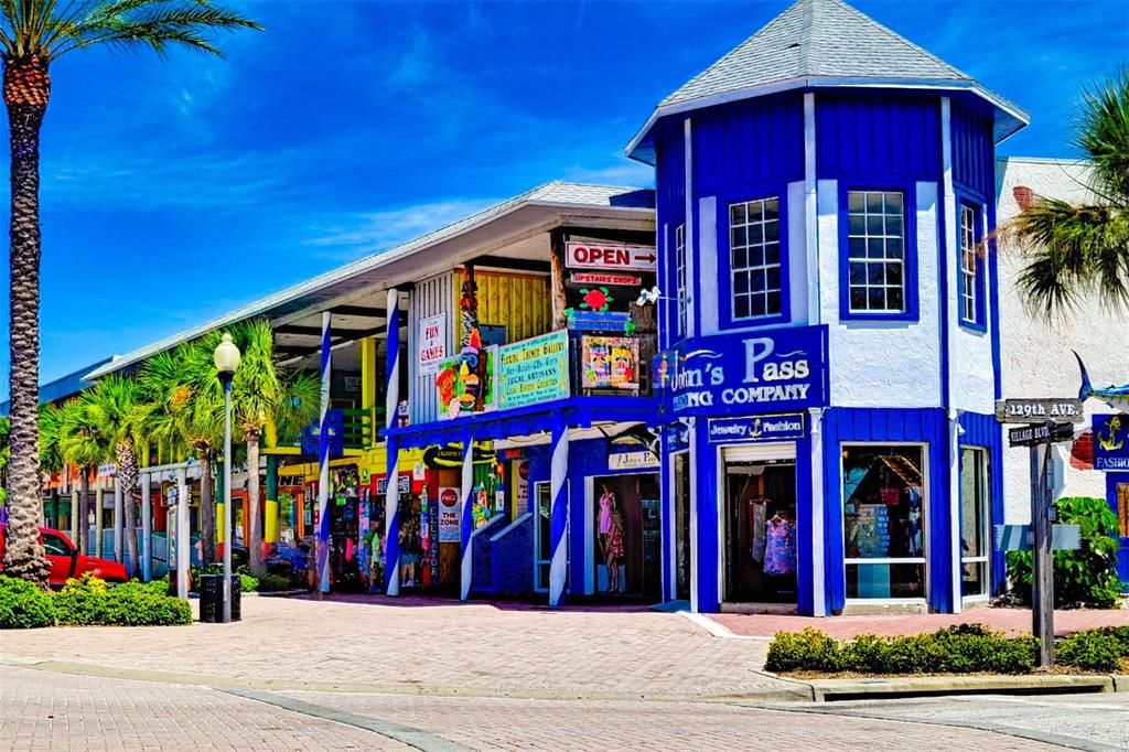 Exterior, Facade, Queen Anne Victorian