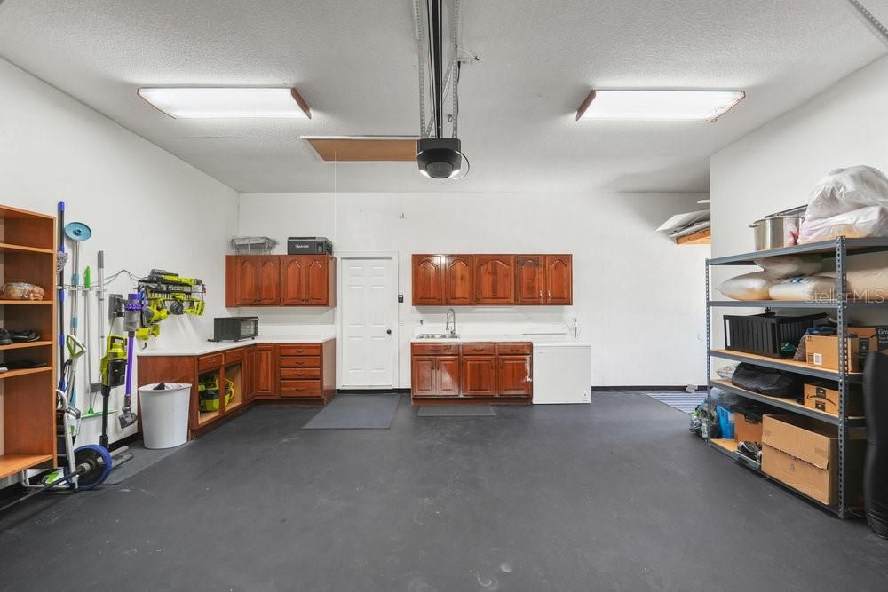 Garage, Interior, Washer