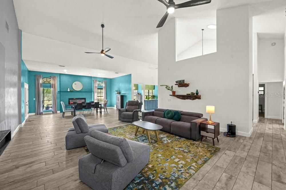 Dining room, Interior, Living room, Pendant Lights, Recessed Lighting, Wood Texture Flooring