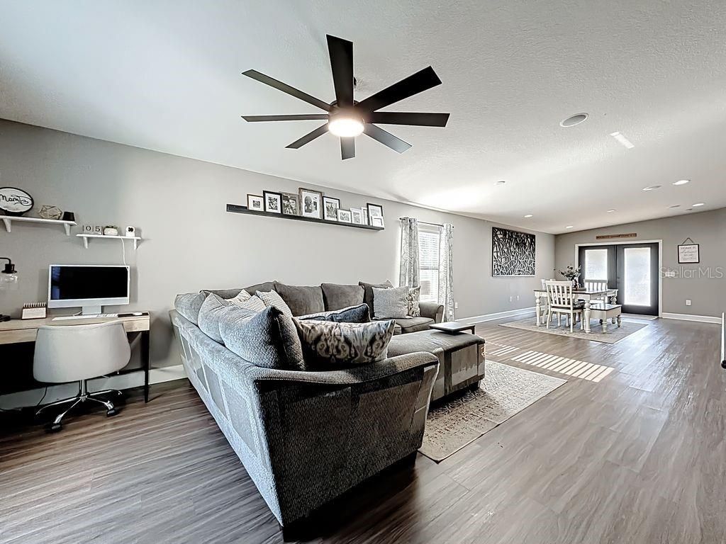Dining room, Interior, Living room, Recessed Lighting, Wood Texture Flooring