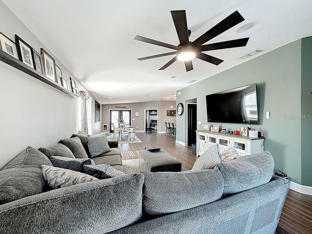 Dining room, Interior, Living room, Recessed Lighting, Wood Texture Flooring