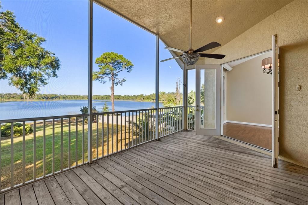 Interior, Recessed Lighting, Water, Wood Texture Flooring