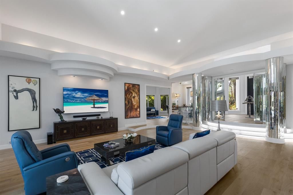 Interior, Living room, Recessed Lighting, Wood Texture Flooring