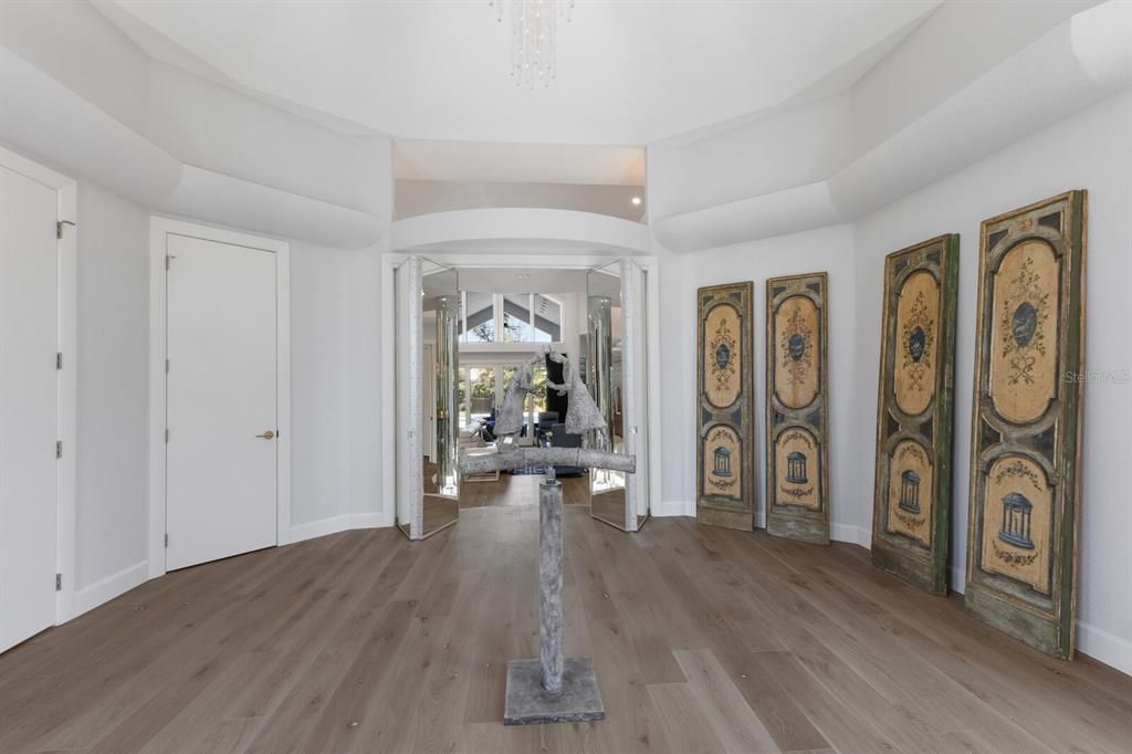 Interior, Recessed Lighting, Wood Texture Flooring