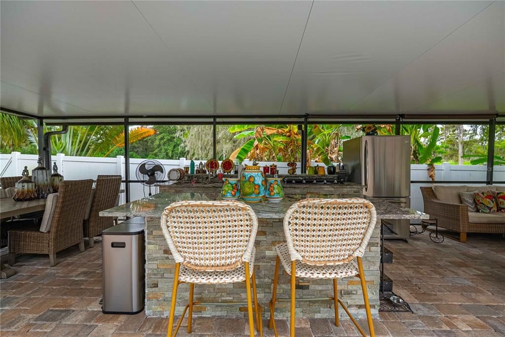 Exterior, Outdoor Kitchen