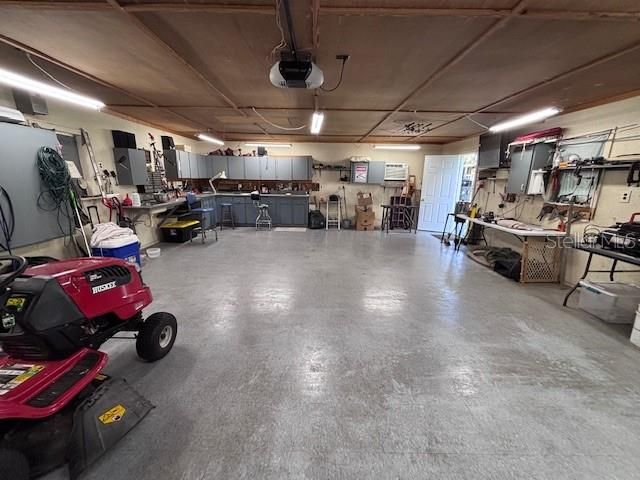 Garage, Interior