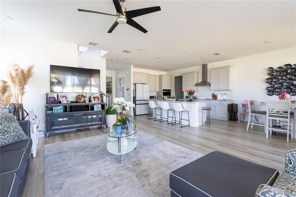 Dining room, Interior, Kitchen, Recessed Lighting, Wood Texture Flooring
