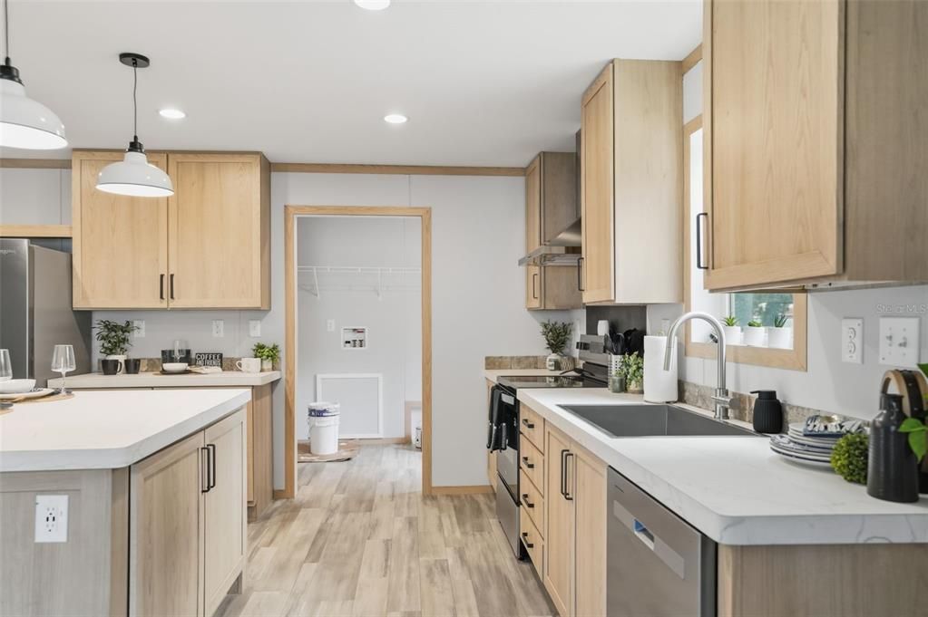 Interior, Kitchen, Pendant Lights, Recessed Lighting, Wood Texture Flooring