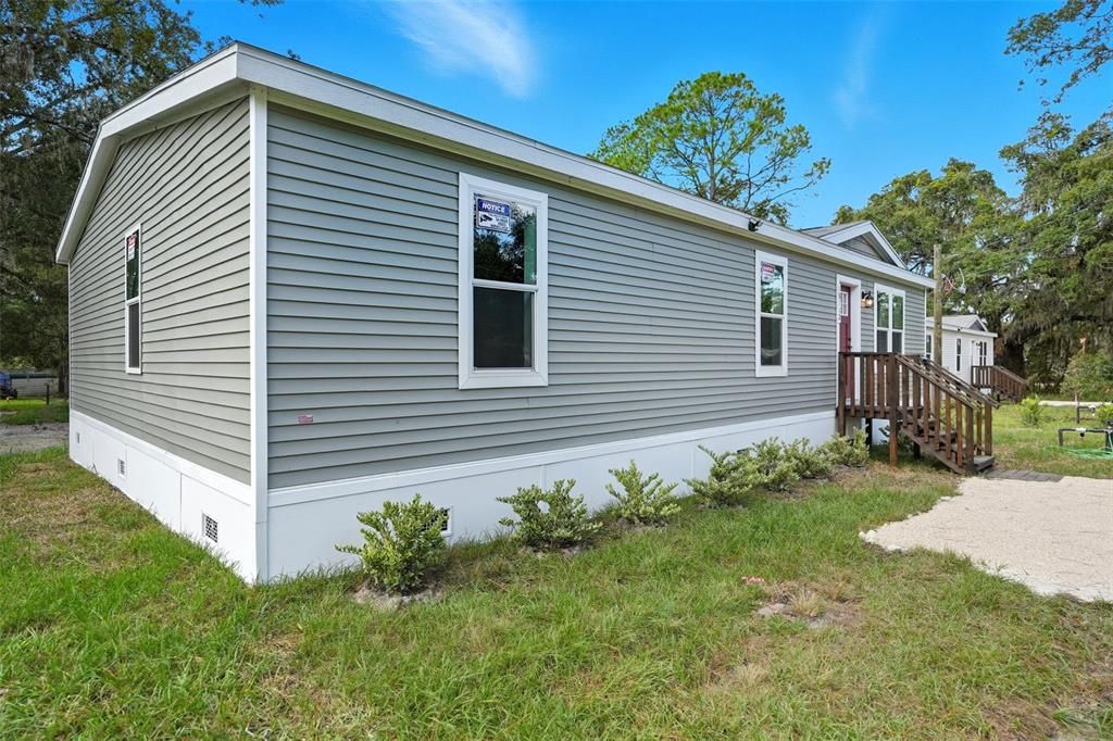 Backyard, Exterior
