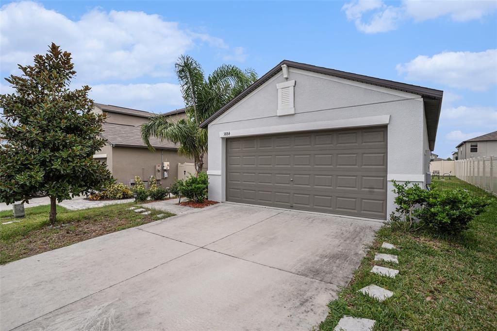 Detached Garage, Exterior