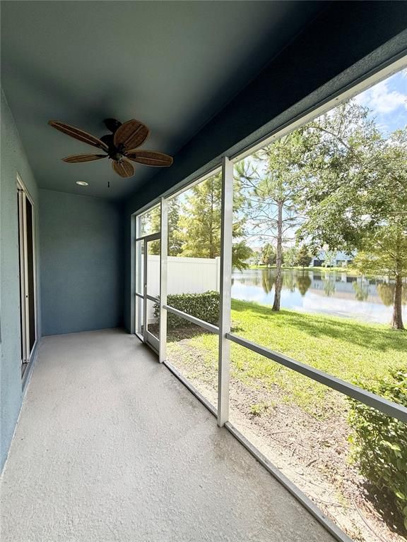 Interior, Sun Room, Water