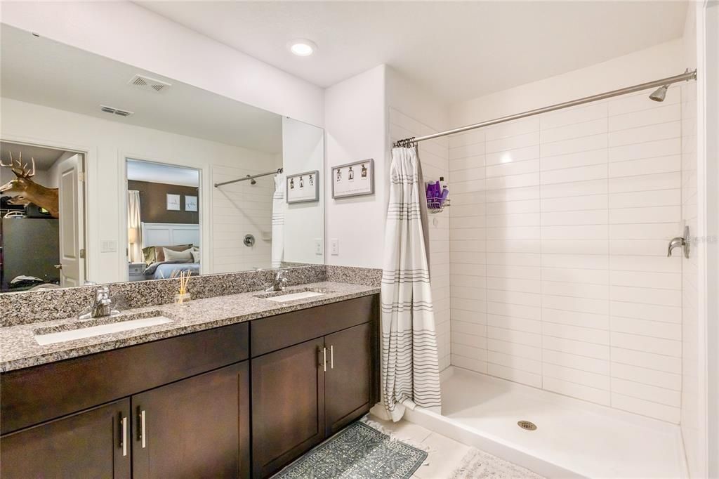 Bathroom, Dual Sink Vanities, Interior, Recessed Lighting