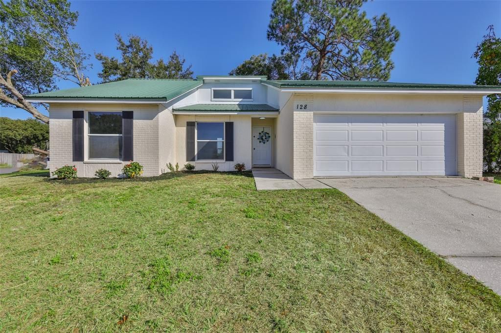 Attached, Exterior, Facade, Brick Facade, Ranch