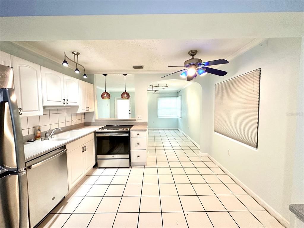 Interior, Kitchen, Pendant Lights, Stainless Steel Appliances