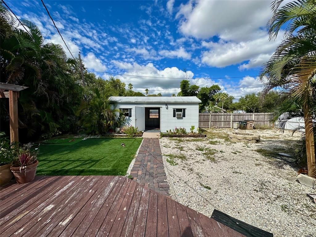 Backyard, Exterior