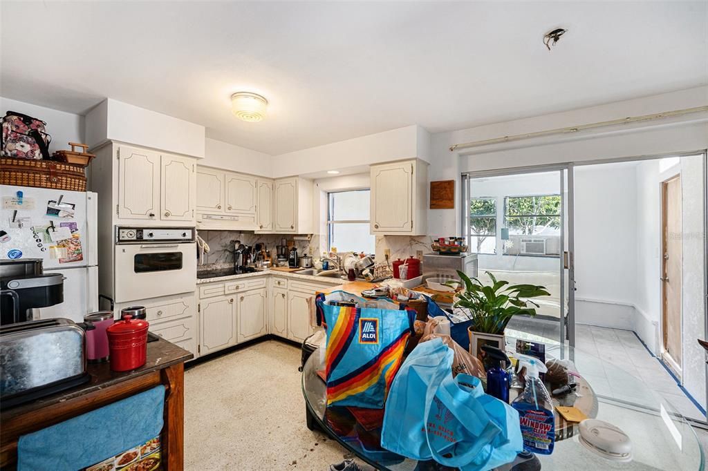 Interior, Kitchen, Recessed Lighting