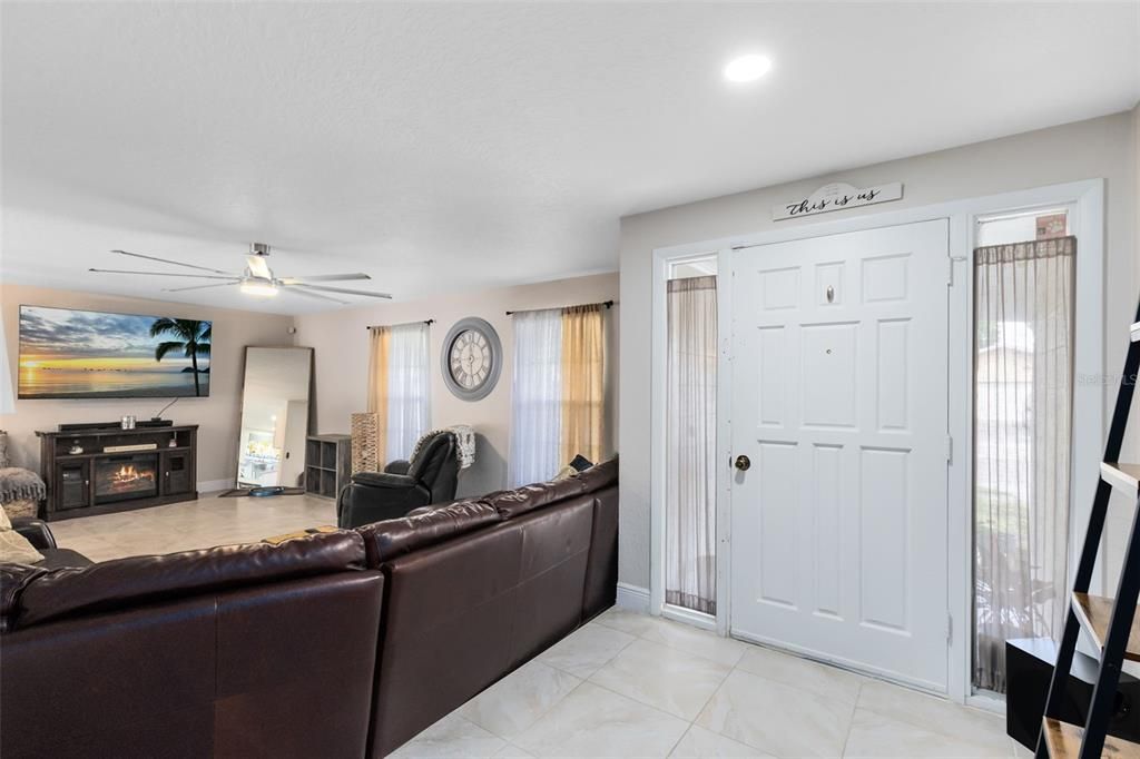 Fireplace, Interior, Living room, Recessed Lighting