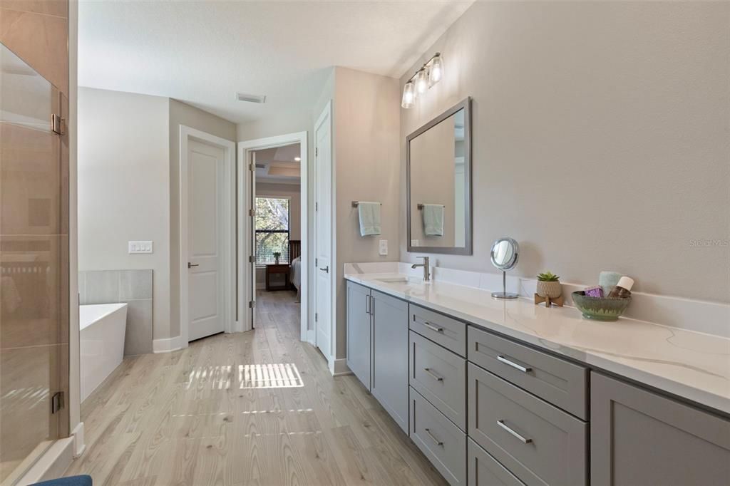 Bathroom, Dual Sink Vanities, Interior, Wood Texture Flooring
