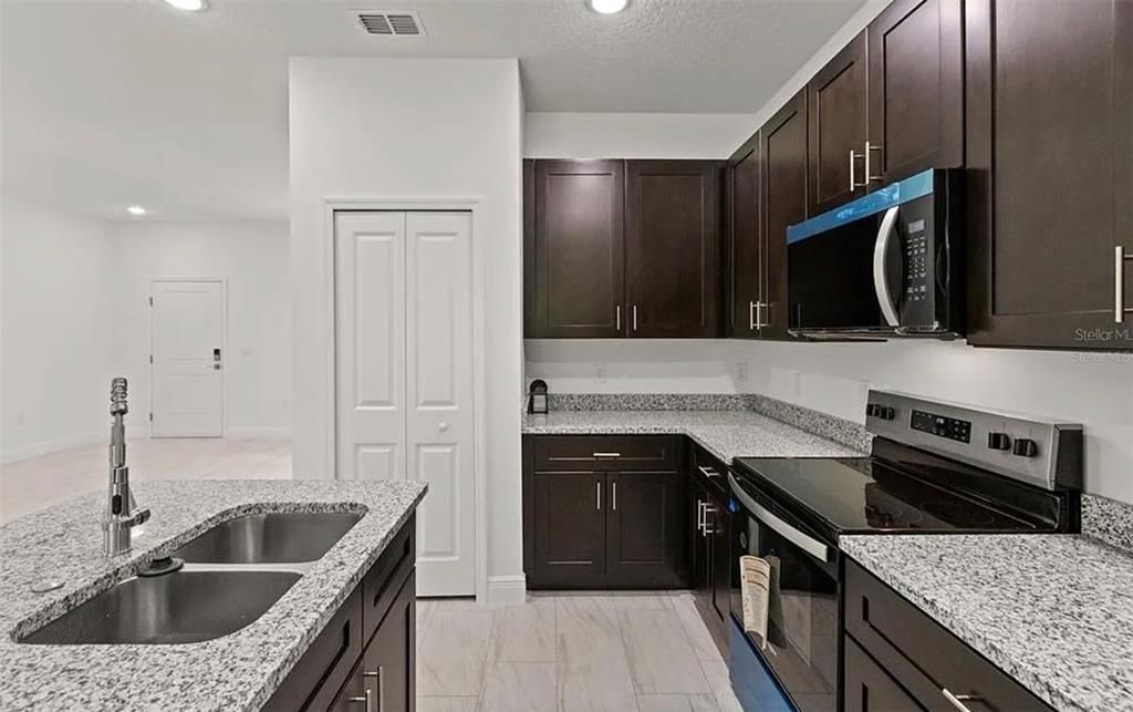 Interior, Kitchen, Marble, Recessed Lighting