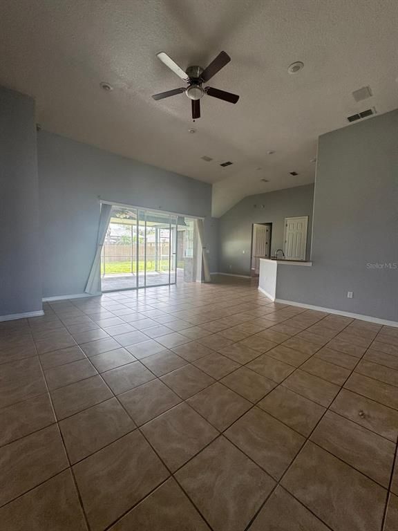 Empty room, Interior, Recessed Lighting
