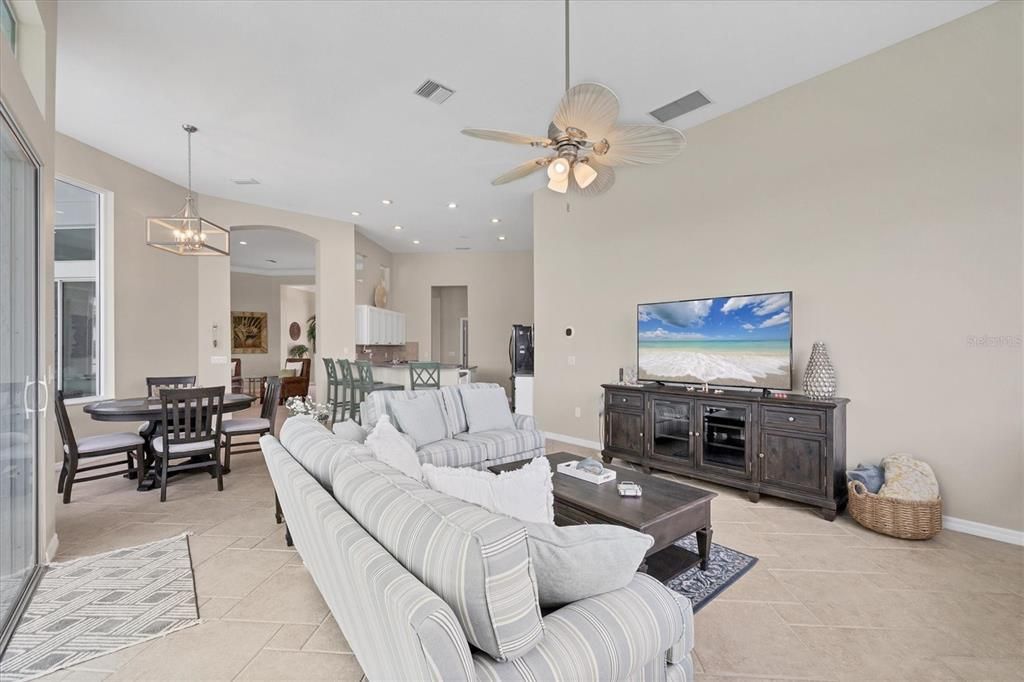 Dining room, Interior, Living room, Pendant Lights, Recessed Lighting