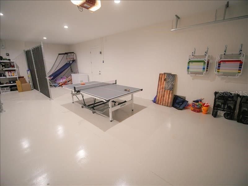 Game Room, Interior, Recessed Lighting