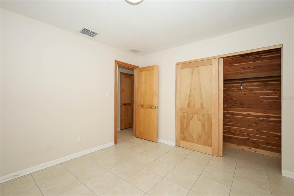 Empty room, Interior, Recessed Lighting, Wooden Walls