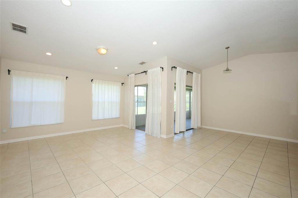 Empty room, Interior, Recessed Lighting