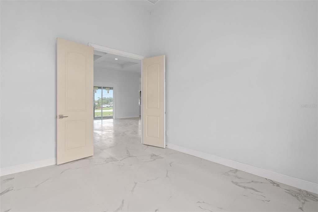 Empty room, Interior, Marble, Recessed Lighting