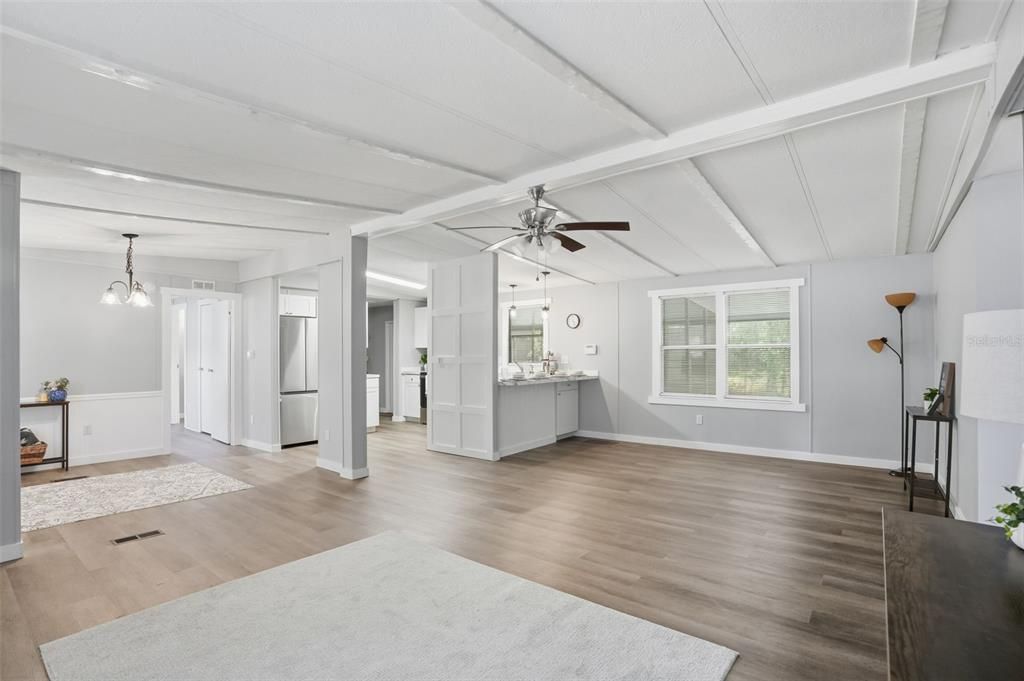 Empty room, Interior, Pendant Lights, Wood Texture Flooring