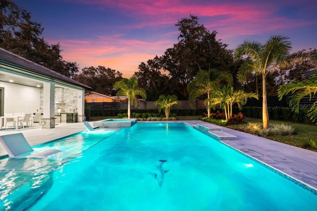 Exterior, Pool