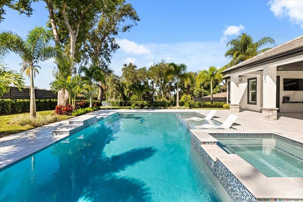 Exterior, Pool