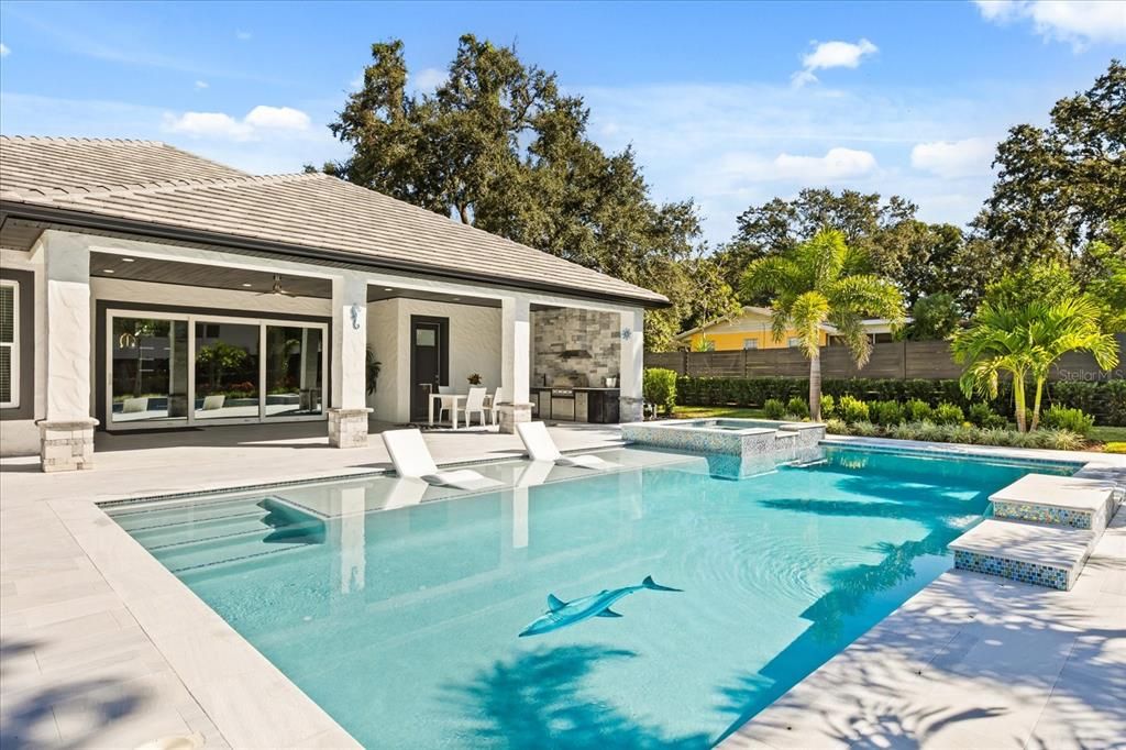 Exterior, Pool