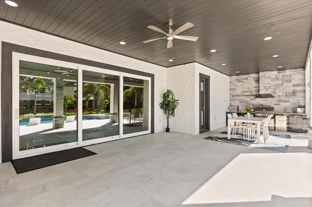 Exterior, Outdoor Kitchen