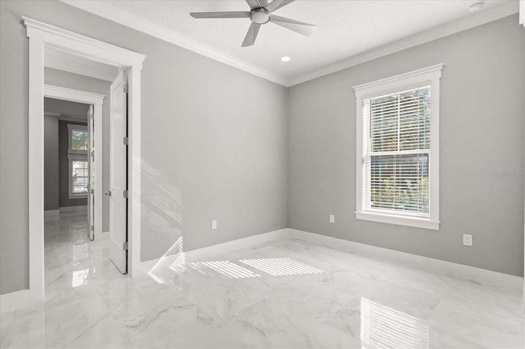 Empty room, Interior, Marble, Recessed Lighting