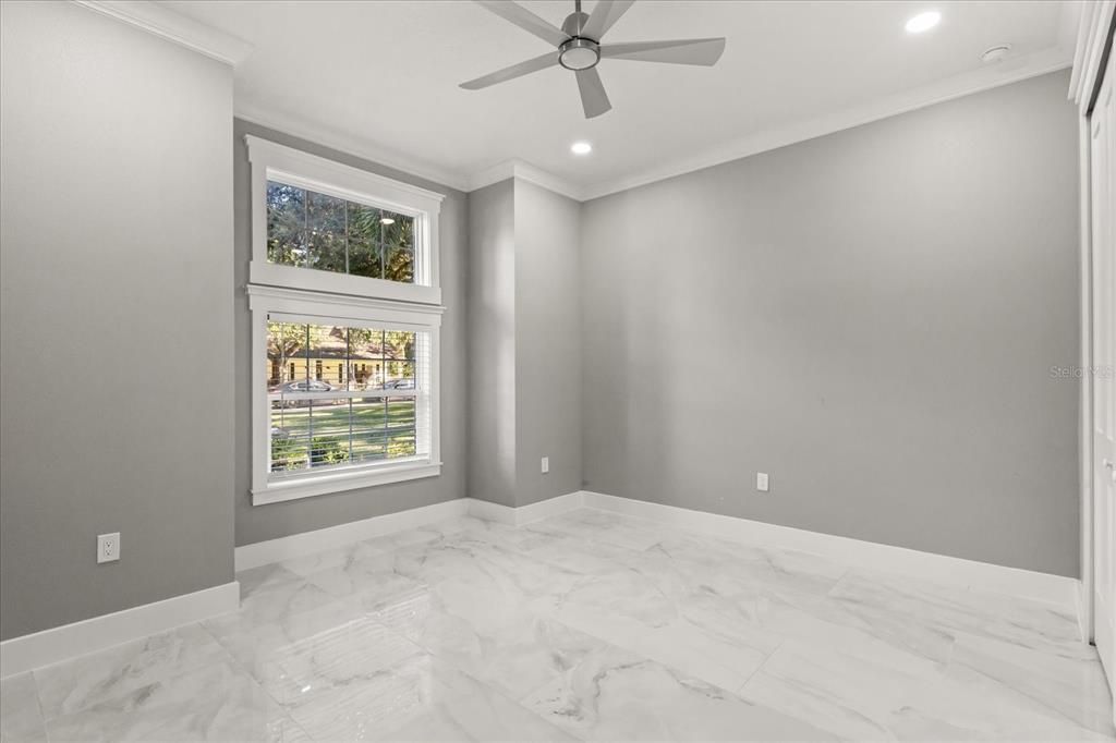 Empty room, Interior, Marble, Recessed Lighting