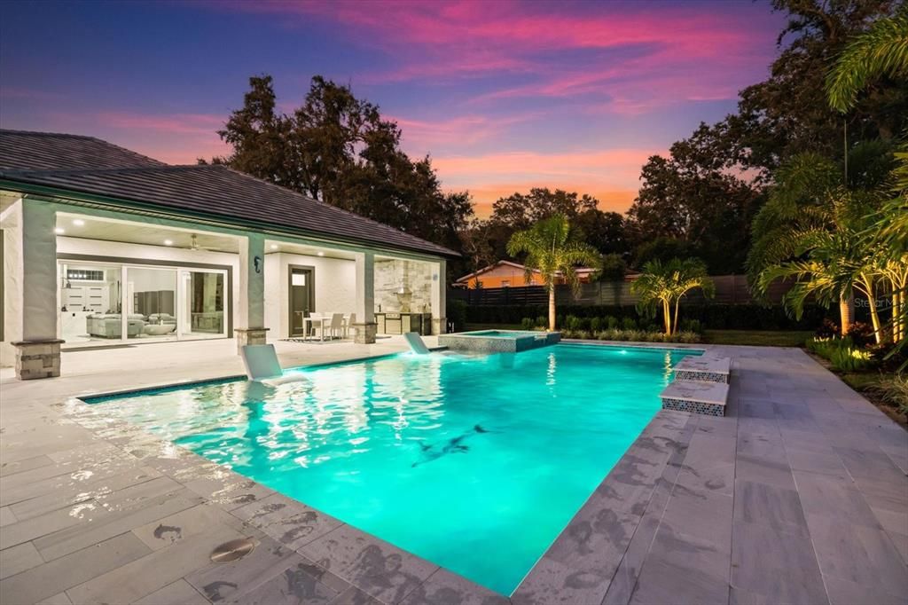 Exterior, Pool