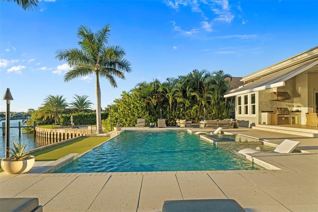 Exterior, Pool, Water