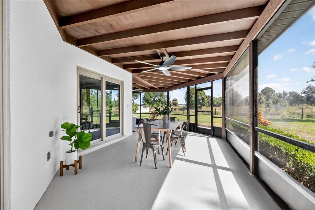 Dining room, Interior, Sun Room, Wooden Beams
