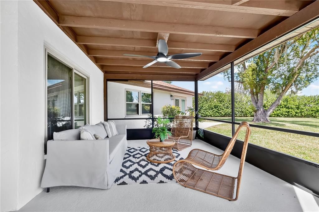 Interior, Living room, Sun Room, Wooden Beams, Wooden Ceilings