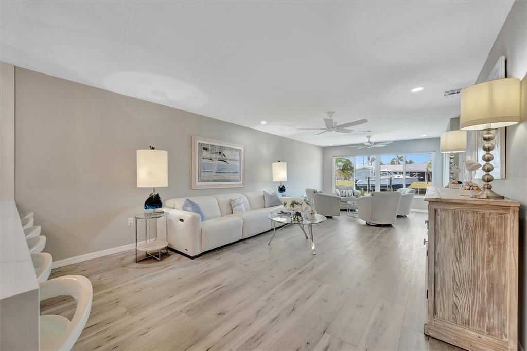 Interior, Living room, Recessed Lighting, Wood Texture Flooring