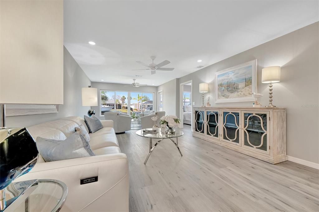 Dining room, Interior, Living room, Recessed Lighting, Wood Texture Flooring