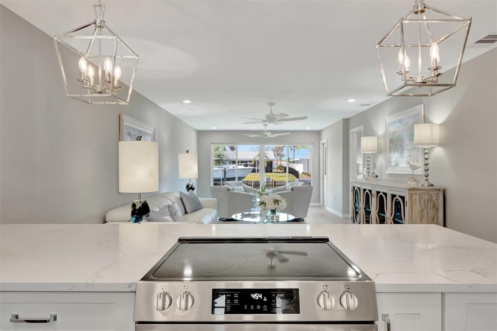 Interior, Kitchen, Living room, Pendant Lights, Recessed Lighting, Stainless Steel Appliances