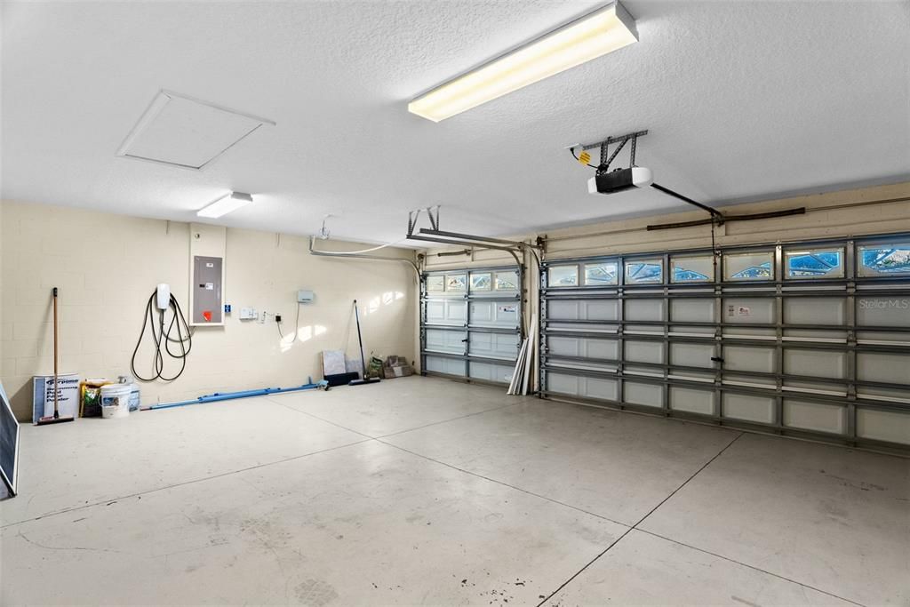 Garage, Interior
