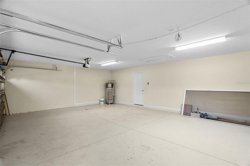 Garage, Interior