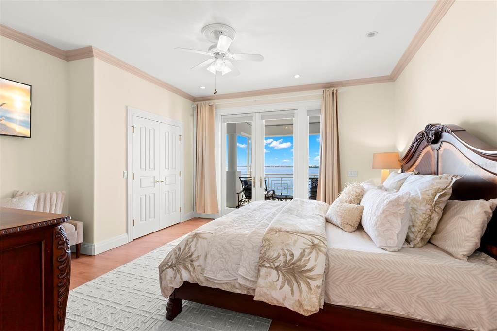 Bedroom, Interior, Recessed Lighting, Water, Wood Texture Flooring