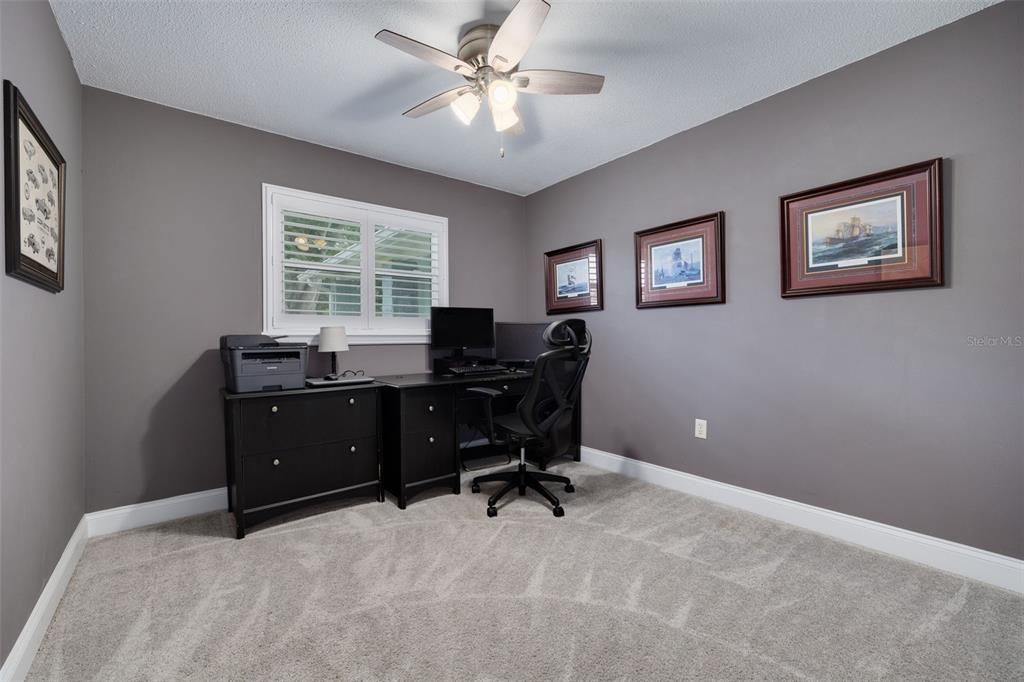 Home Office, Interior