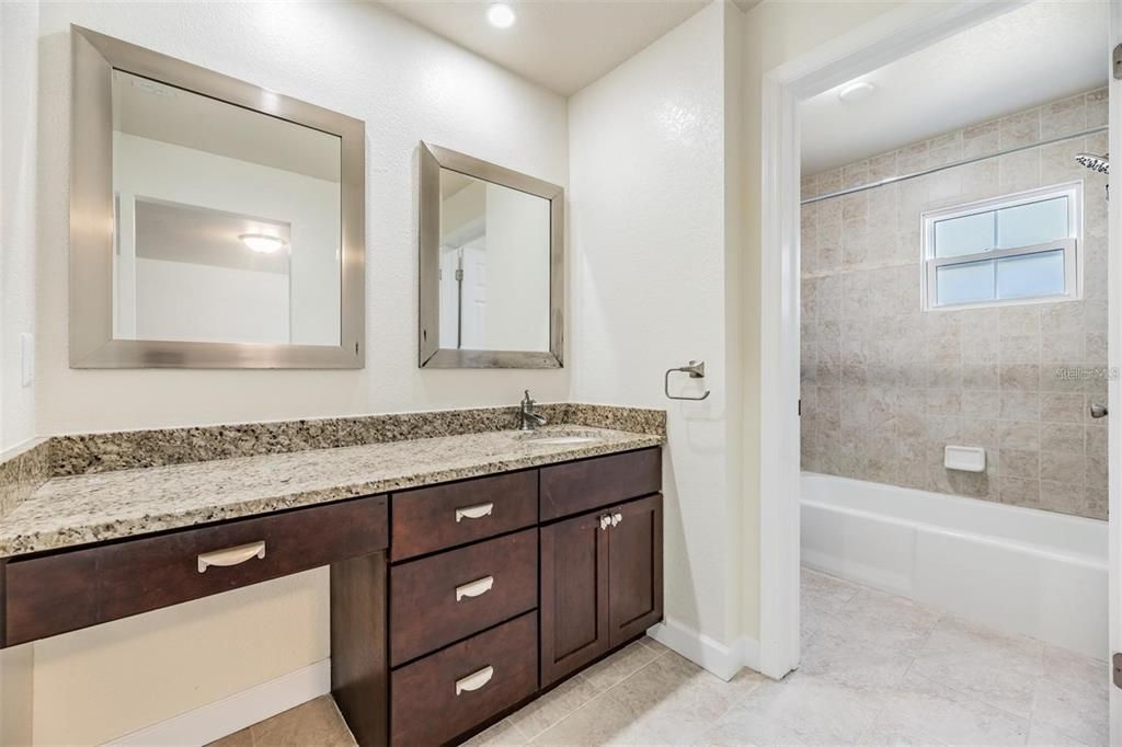 Bathroom, Dual Sink Vanities, Interior, Recessed Lighting