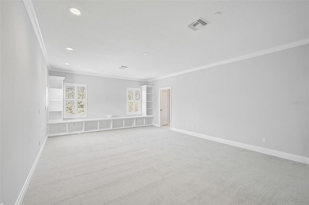 Empty room, Interior, Recessed Lighting